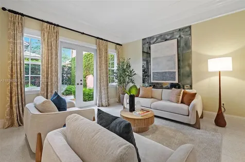 568 Loretto Avenue Coral Gables FL 33146