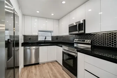 8901 S Hollybrook Boulevard Pembroke Pines FL 33025