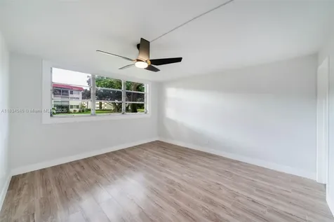 8901 S Hollybrook Boulevard Pembroke Pines FL 33025