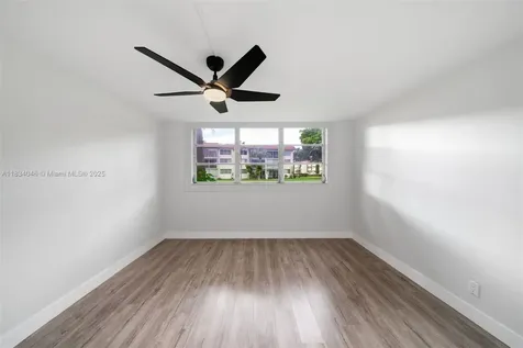 8901 S Hollybrook Boulevard Pembroke Pines FL 33025