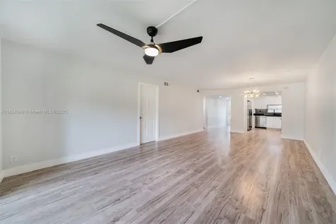8901 S Hollybrook Boulevard Pembroke Pines FL 33025