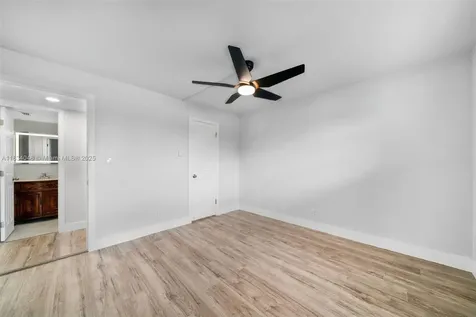 8901 S Hollybrook Boulevard Pembroke Pines FL 33025