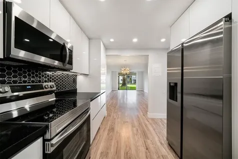8901 S Hollybrook Boulevard Pembroke Pines FL 33025