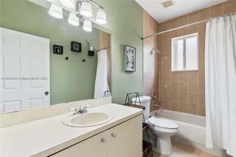 2617 NE 41st Circle Homestead FL 33033
