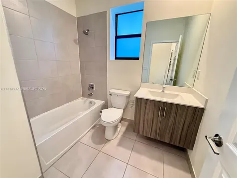 15842 NW 91 Court Miami Lakes FL 33018