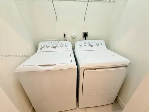 15842 NW 91 Court Miami Lakes FL 33018