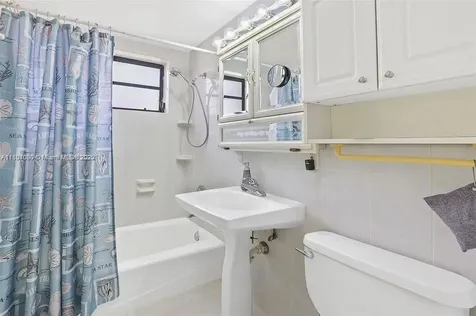 3040 SW 11th Street Miami FL 33135
