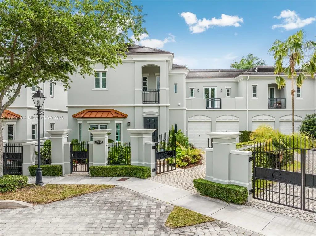 10155 SW 75th Place Pinecrest FL 33156