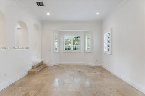10155 SW 75th Place Pinecrest FL 33156