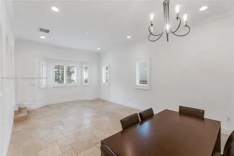10155 SW 75th Place Pinecrest FL 33156