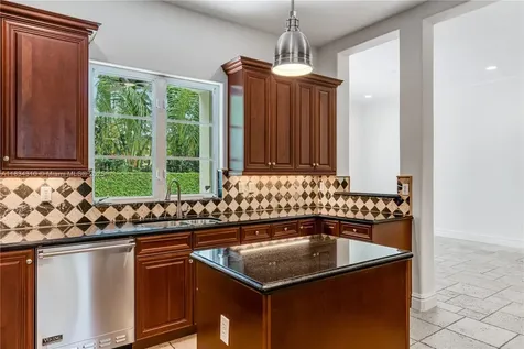 10155 SW 75th Place Pinecrest FL 33156
