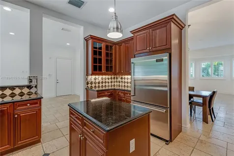 10155 SW 75th Place Pinecrest FL 33156