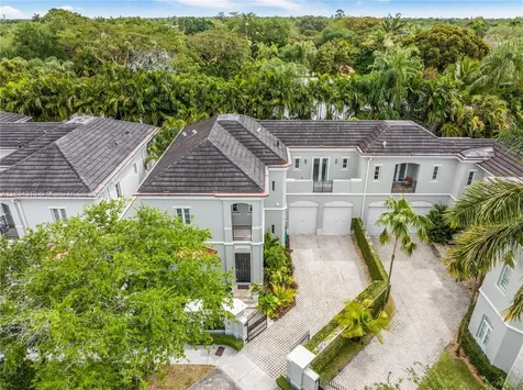 10155 SW 75th Place Pinecrest FL 33156