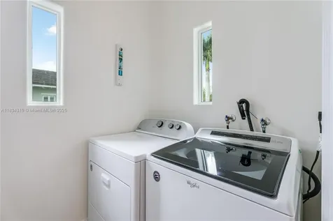 10155 SW 75th Place Pinecrest FL 33156