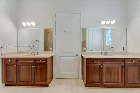 10155 SW 75th Place Pinecrest FL 33156