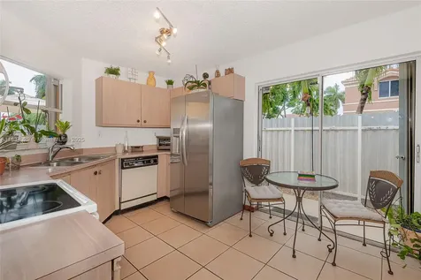 692 NW 125th Court Miami FL 33182