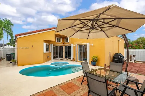 692 NW 125th Court Miami FL 33182