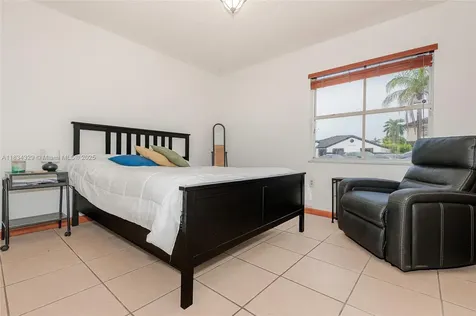 692 NW 125th Court Miami FL 33182