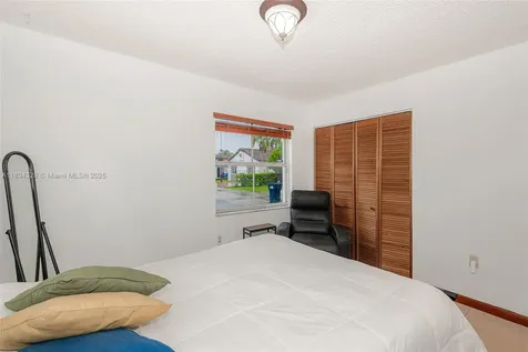 692 NW 125th Court Miami FL 33182