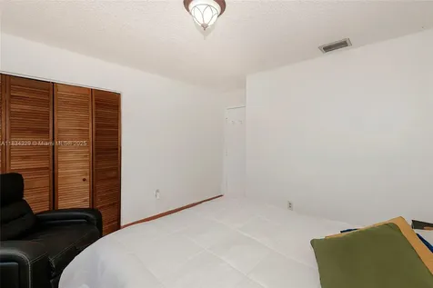 692 NW 125th Court Miami FL 33182
