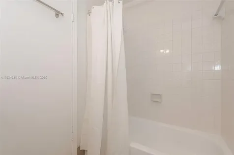 692 NW 125th Court Miami FL 33182