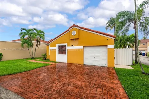692 NW 125th Court Miami FL 33182