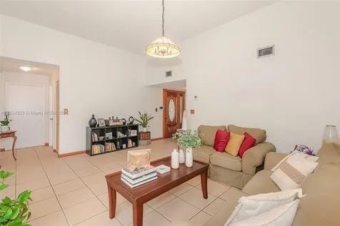 692 NW 125th Court Miami FL 33182