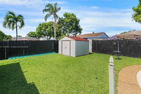 960 SW 83rd Avenue North Lauderdale FL 33068