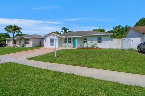 960 SW 83rd Avenue North Lauderdale FL 33068