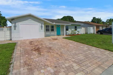 960 SW 83rd Avenue North Lauderdale FL 33068