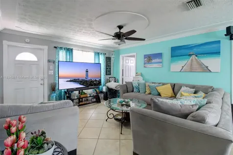 960 SW 83rd Avenue North Lauderdale FL 33068