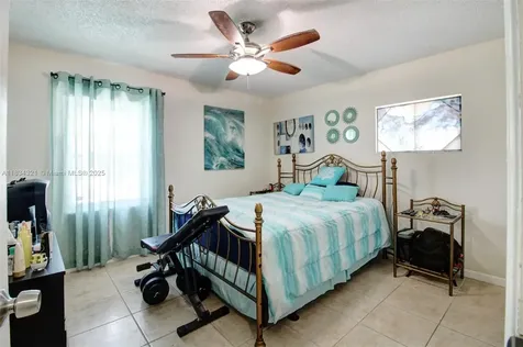 960 SW 83rd Avenue North Lauderdale FL 33068