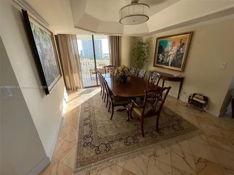 3000 Island Boulevard Aventura FL 33160