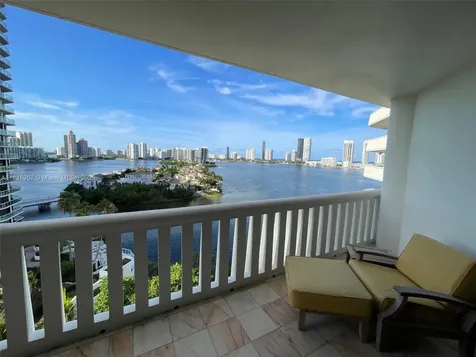 3000 Island Boulevard Aventura FL 33160