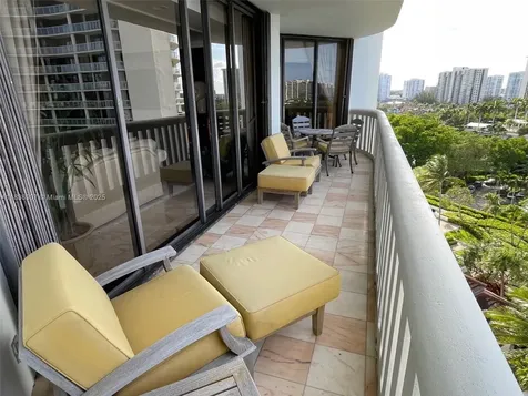 3000 Island Boulevard Aventura FL 33160