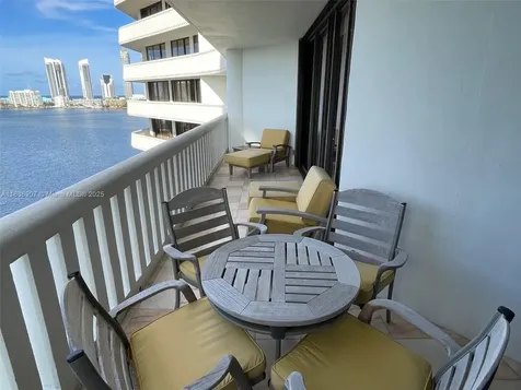 3000 Island Boulevard Aventura FL 33160