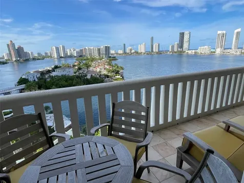 3000 Island Boulevard Aventura FL 33160