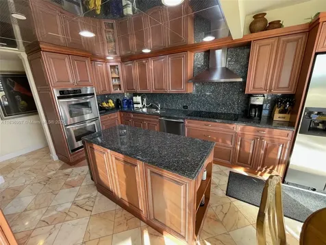 3000 Island Boulevard Aventura FL 33160