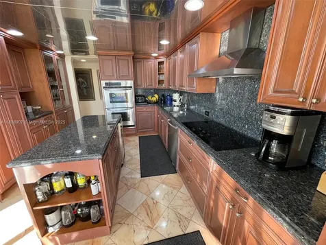 3000 Island Boulevard Aventura FL 33160