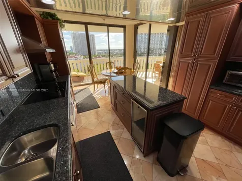 3000 Island Boulevard Aventura FL 33160