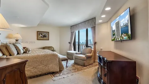 3000 Island Boulevard Aventura FL 33160