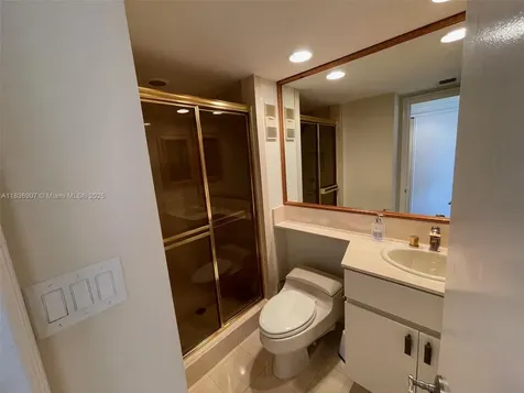 3000 Island Boulevard Aventura FL 33160