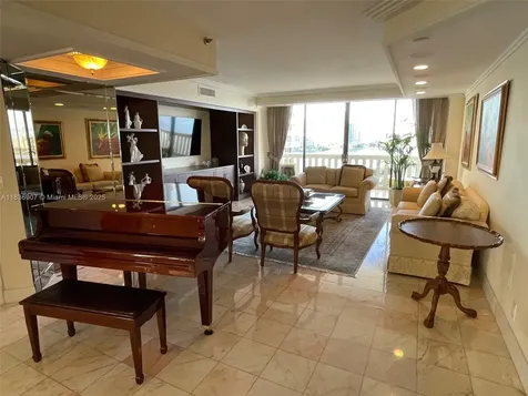 3000 Island Boulevard Aventura FL 33160