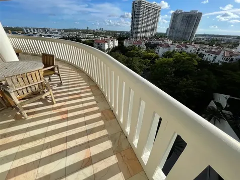 3000 Island Boulevard Aventura FL 33160