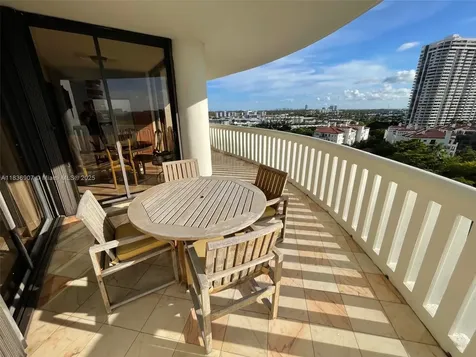 3000 Island Boulevard Aventura FL 33160