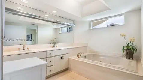 3000 Island Boulevard Aventura FL 33160