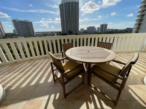 3000 Island Boulevard Aventura FL 33160