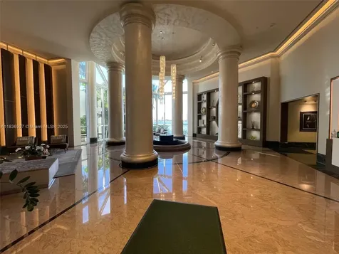 3000 Island Boulevard Aventura FL 33160