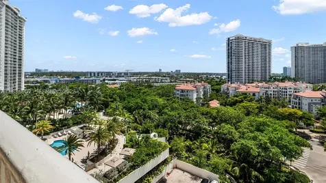 3000 Island Boulevard Aventura FL 33160