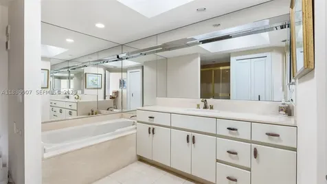 3000 Island Boulevard Aventura FL 33160
